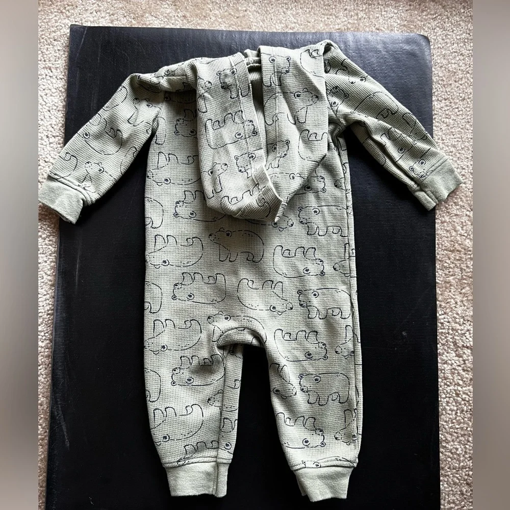 Infant baby 9M Carter’s green zip up jumpsuit